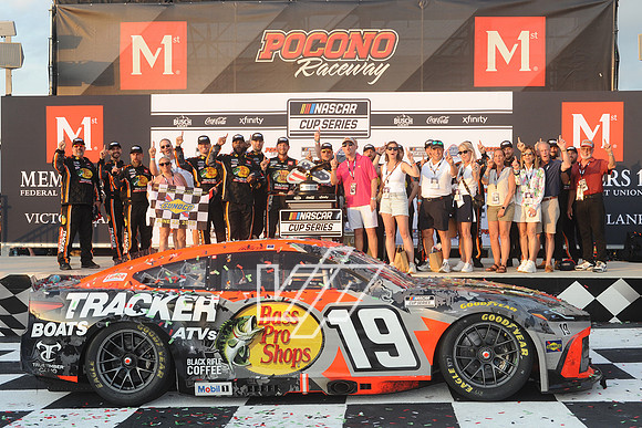PR-JUNE_2098