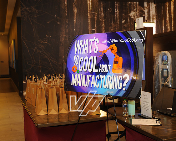 MRCOOL_051