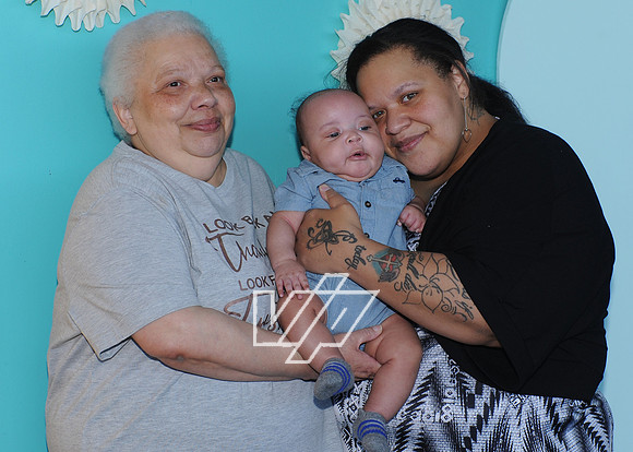 CC-MOM_241