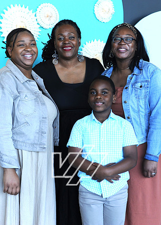 CC-MOM_455