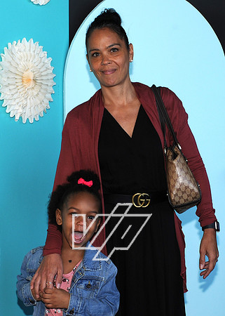 CC-MOM_365