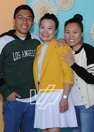 CC-MOM_068