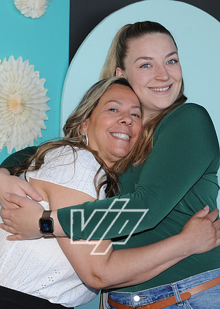CC-MOM_218