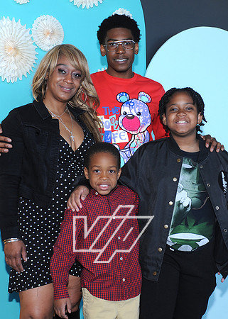 CC-MOM_245