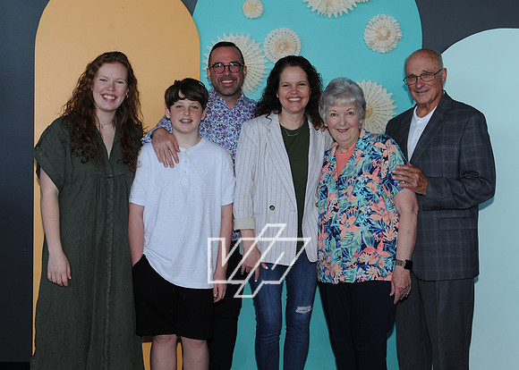 CC-MOM_193