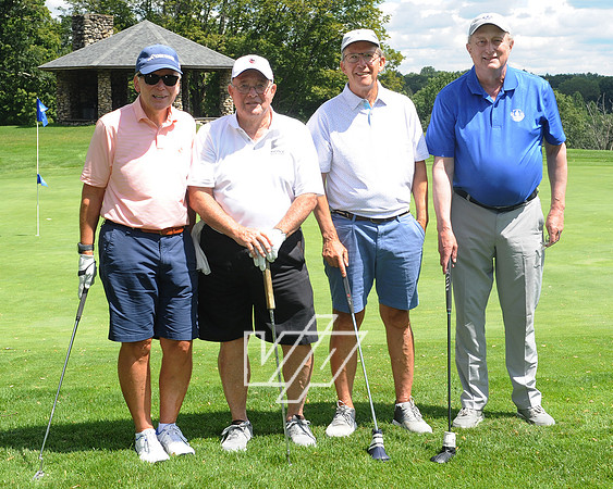GOLDENYRS_GLF_046