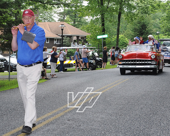 Parade7.4BHF_024