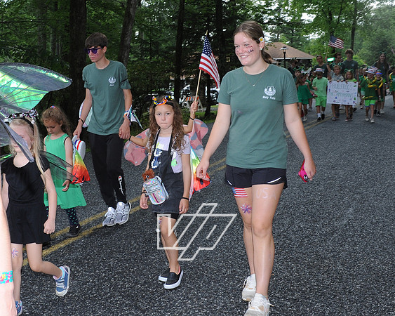 Parade7.4BHF_052