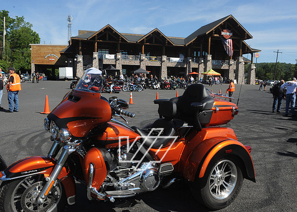 11thAWSOM-EST-bikerun_047