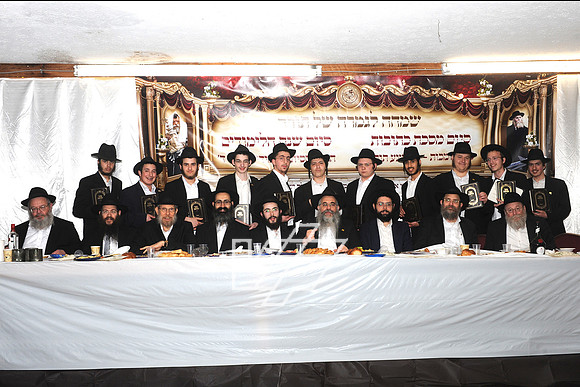 SIYUM-CYP_371