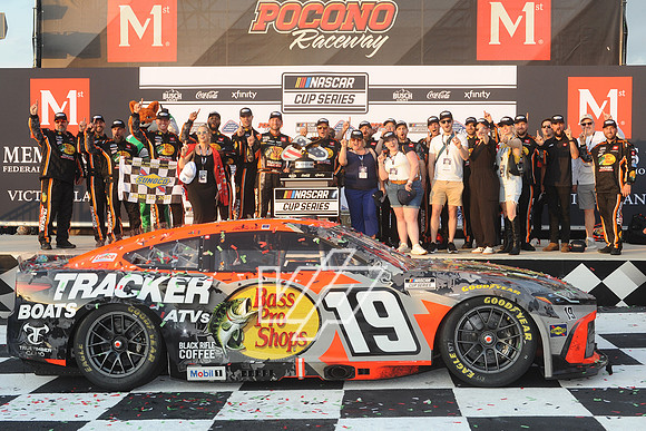 PR-JUNE_2093