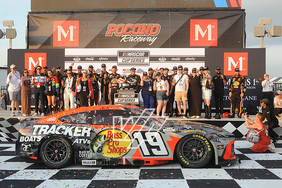 PR-JUNE_2091