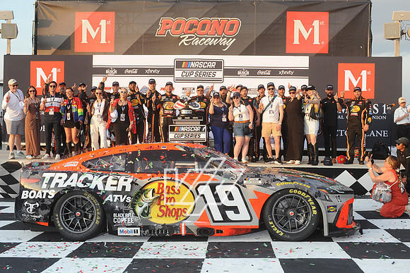 PR-JUNE_2089