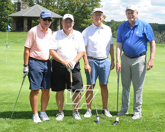GOLDENYRS_GLF_047