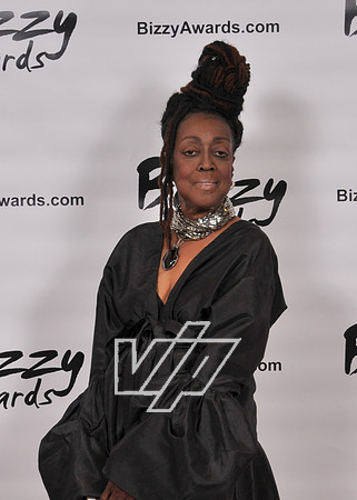 BIZZY_065