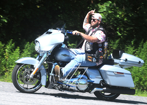 11thAWSOM-EST-bikerun_201
