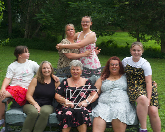 HKW-FAM_129