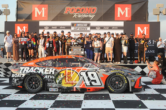PR-JUNE_2090