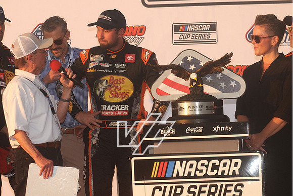 PR-JUNE_2374